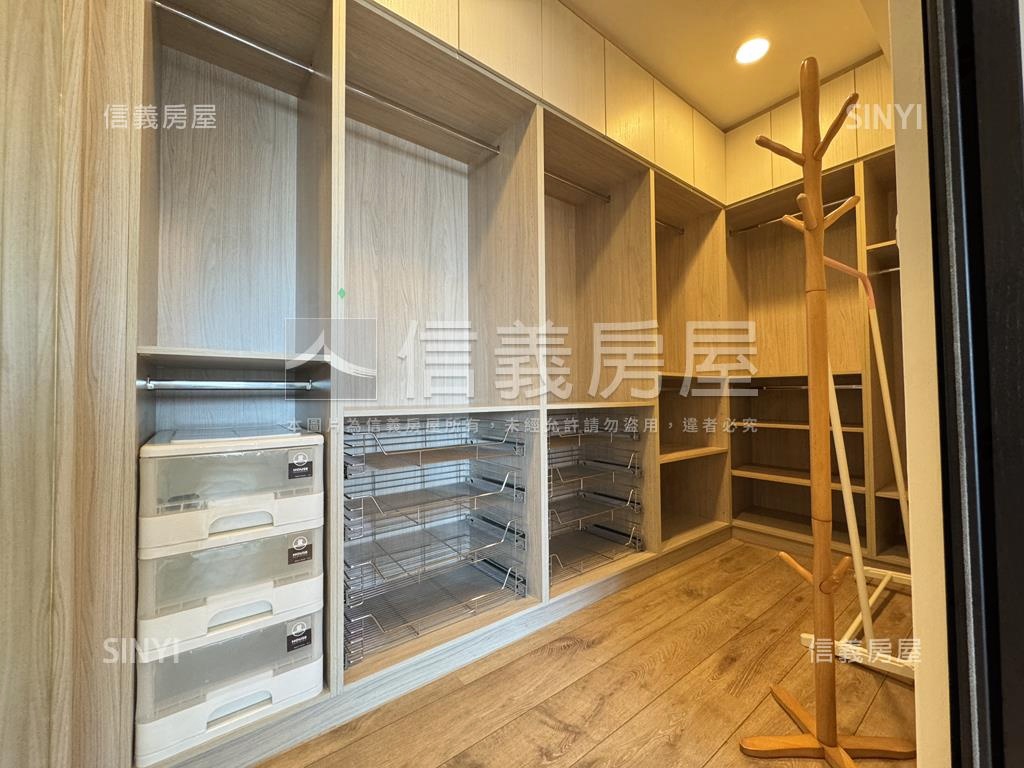 國艷高樓美景漂亮四房平車房屋室內格局與周邊環境