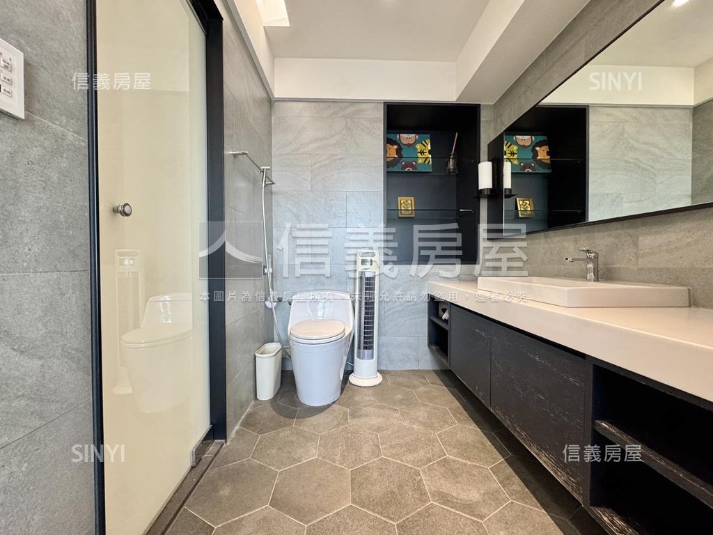 國艷高樓美景漂亮四房平車房屋室內格局與周邊環境