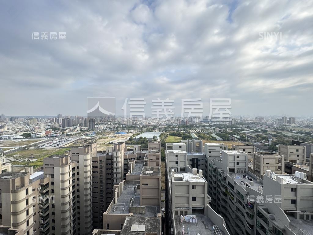 國艷高樓美景漂亮四房平車房屋室內格局與周邊環境