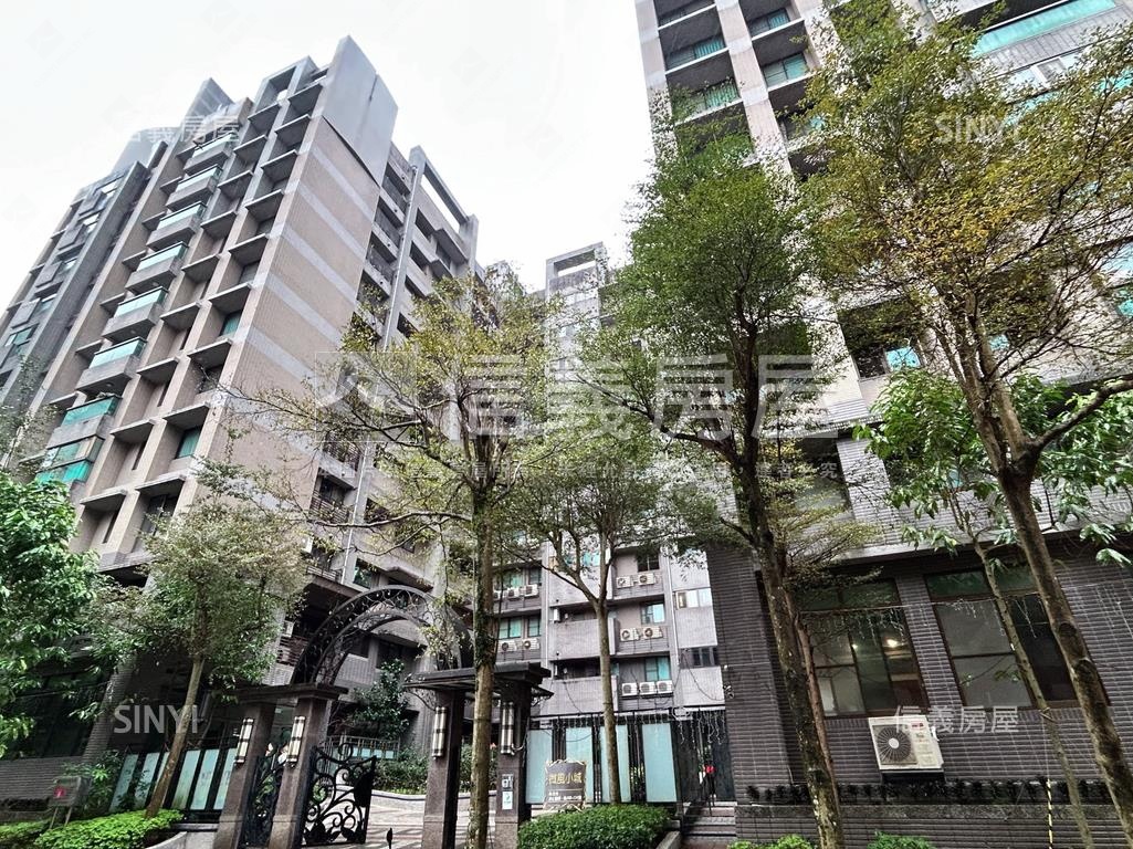 專任微風小城稀有三房車位房屋室內格局與周邊環境