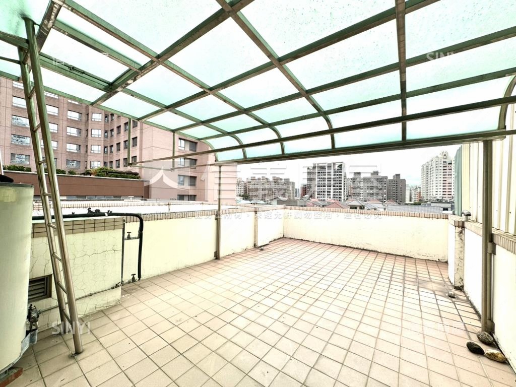 惠中路近公益路電梯透店房屋室內格局與周邊環境