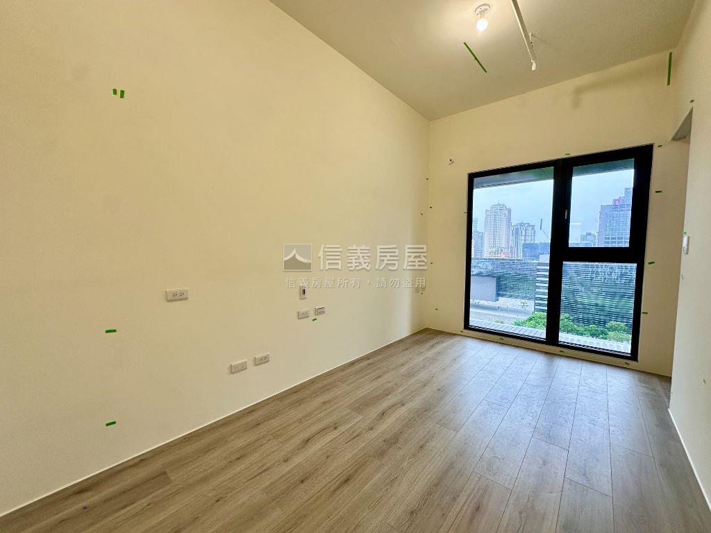 台灣隱賦市府綠地高樓兩房房屋室內格局與周邊環境