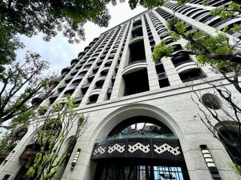 台灣隱賦市府綠地高樓兩房