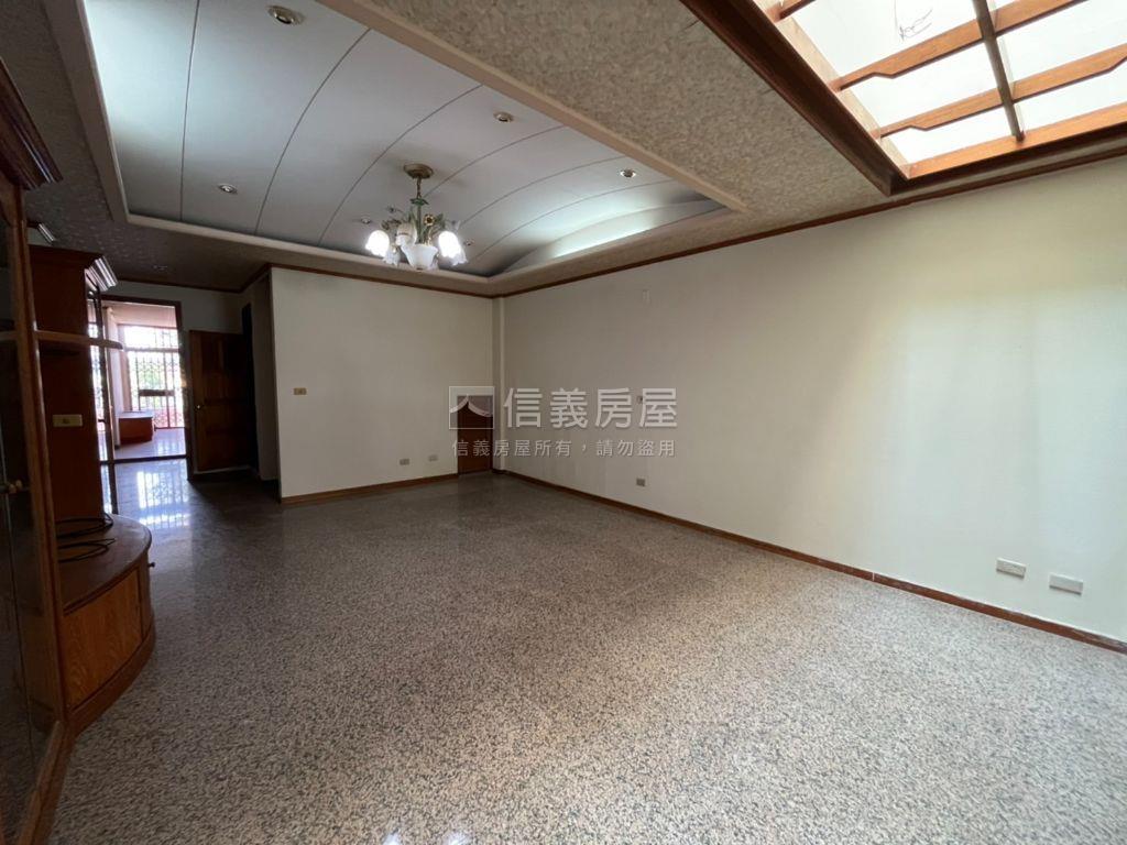 中華南路地約４０坪店面房屋室內格局與周邊環境