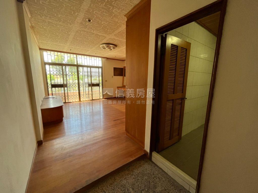 中華南路地約４０坪店面房屋室內格局與周邊環境