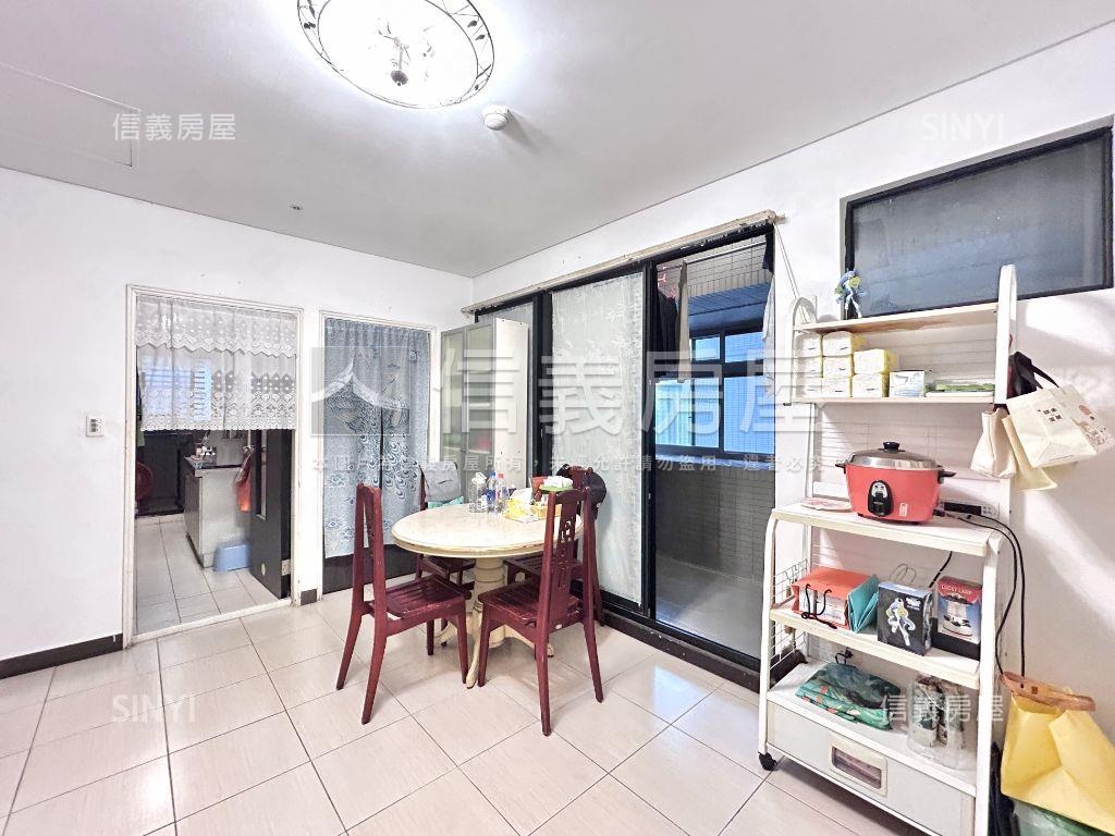 新★大鵬新城玄關三房平車房屋室內格局與周邊環境