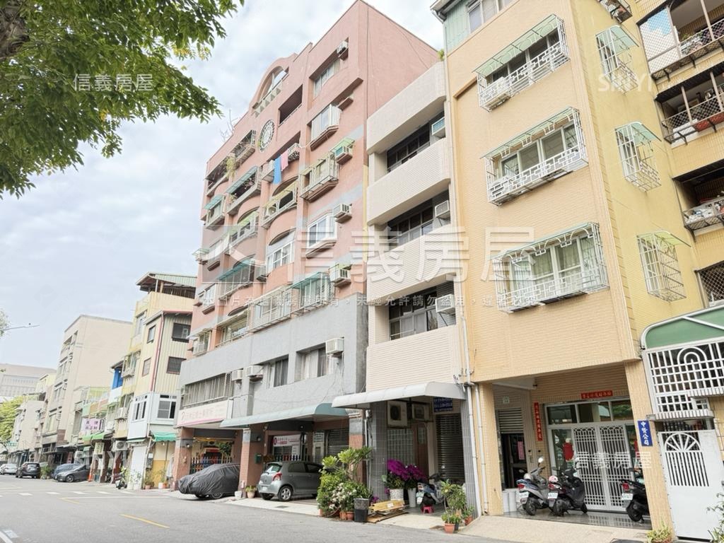 正面五權國小金透天房屋室內格局與周邊環境