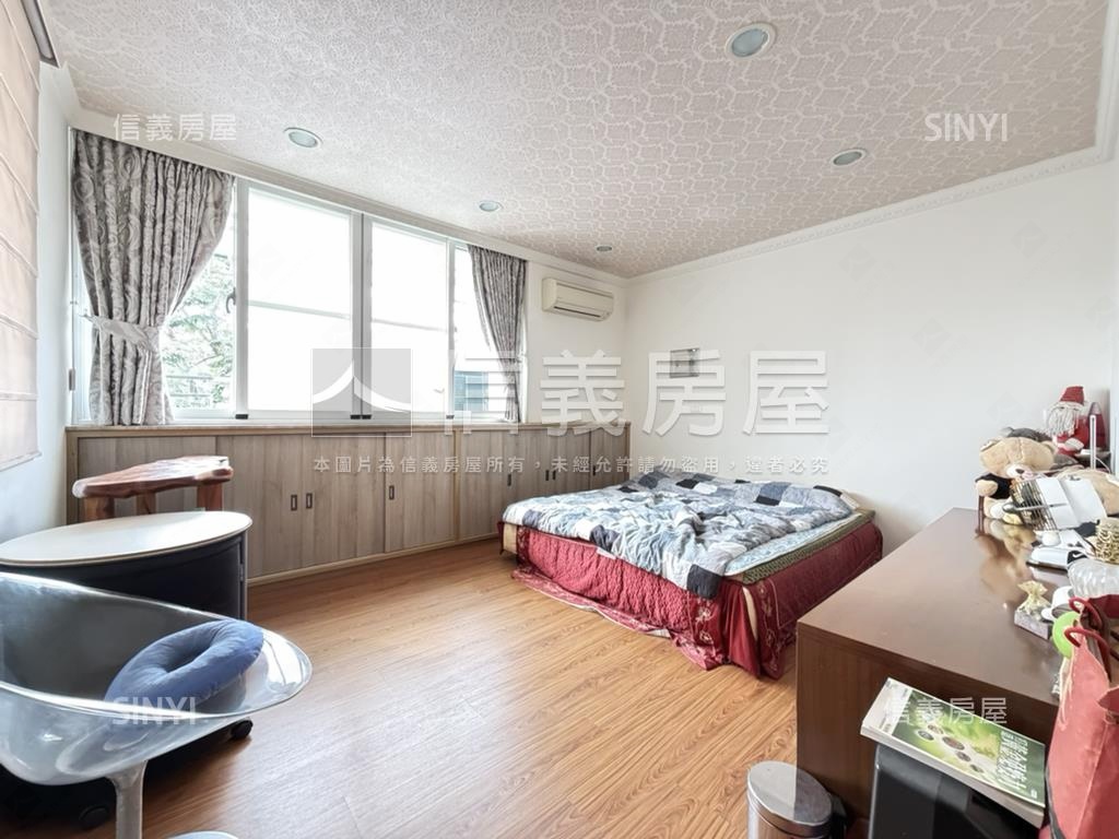 正面五權國小金透天房屋室內格局與周邊環境