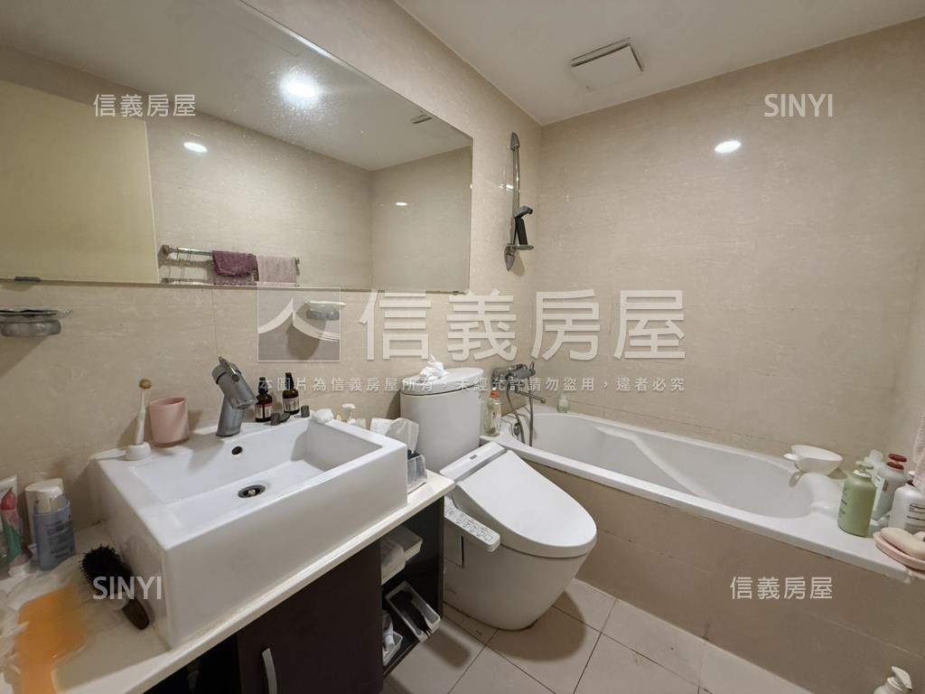 微風徐徐優質三房有車位房屋室內格局與周邊環境