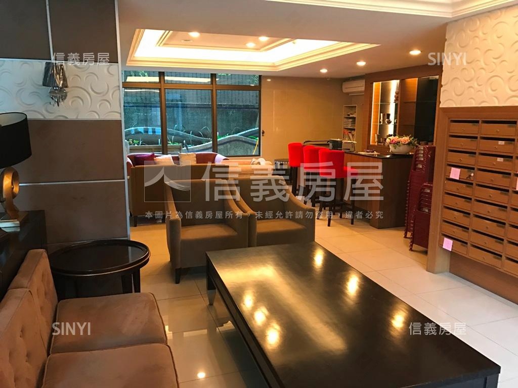 微風徐徐優質三房有車位房屋室內格局與周邊環境