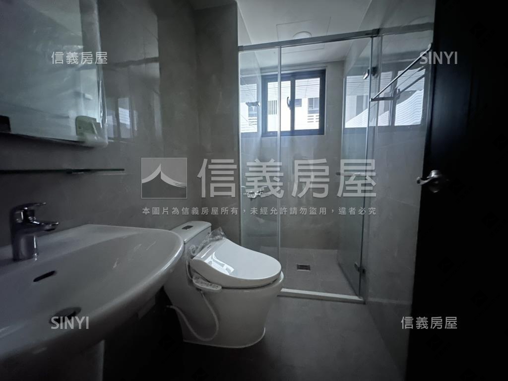 全新交屋艾美館兩房平車房屋室內格局與周邊環境