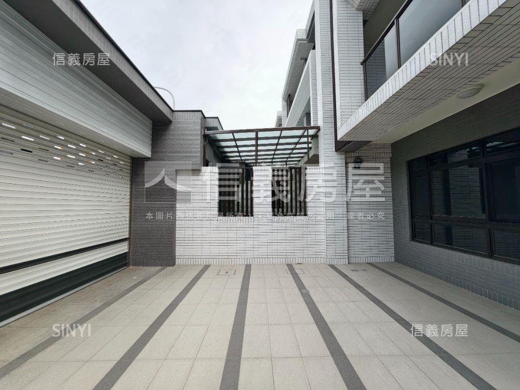 隆大鳳凰天畝Ⅲ庭院車墅房屋室內格局與周邊環境