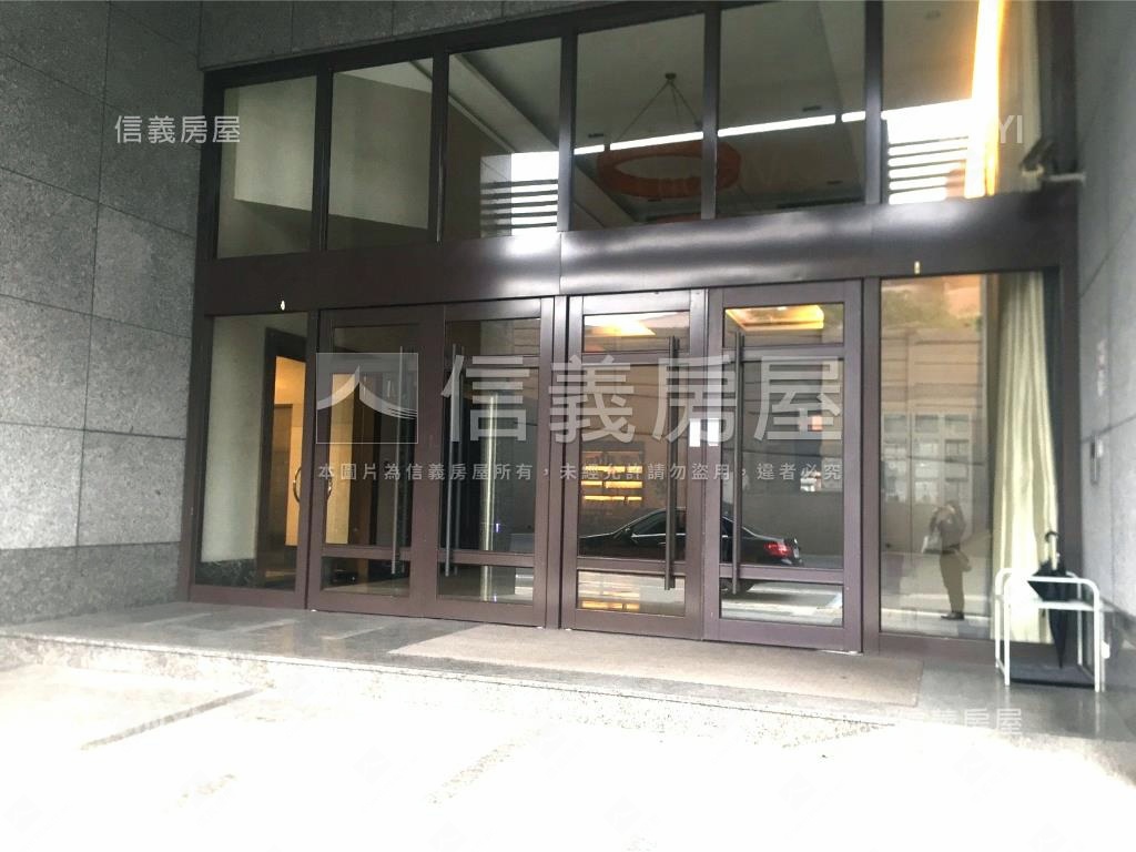 微風Ｖ１高樓美景邊間房屋室內格局與周邊環境