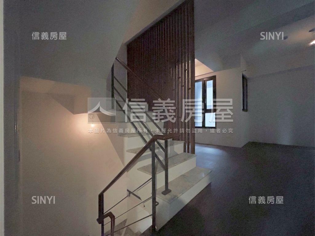 面公園衿雅邸電梯別墅房屋室內格局與周邊環境