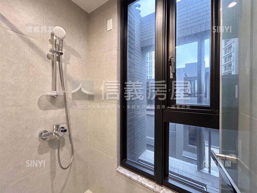 面公園衿雅邸電梯別墅房屋室內格局與周邊環境