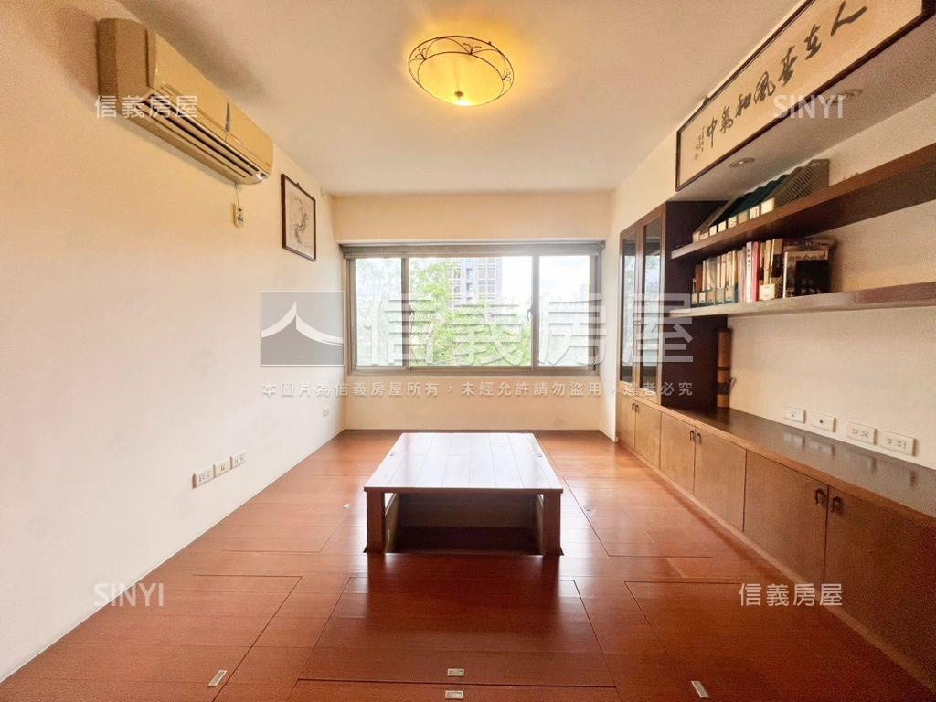 師大附中面公園四房帶車位房屋室內格局與周邊環境