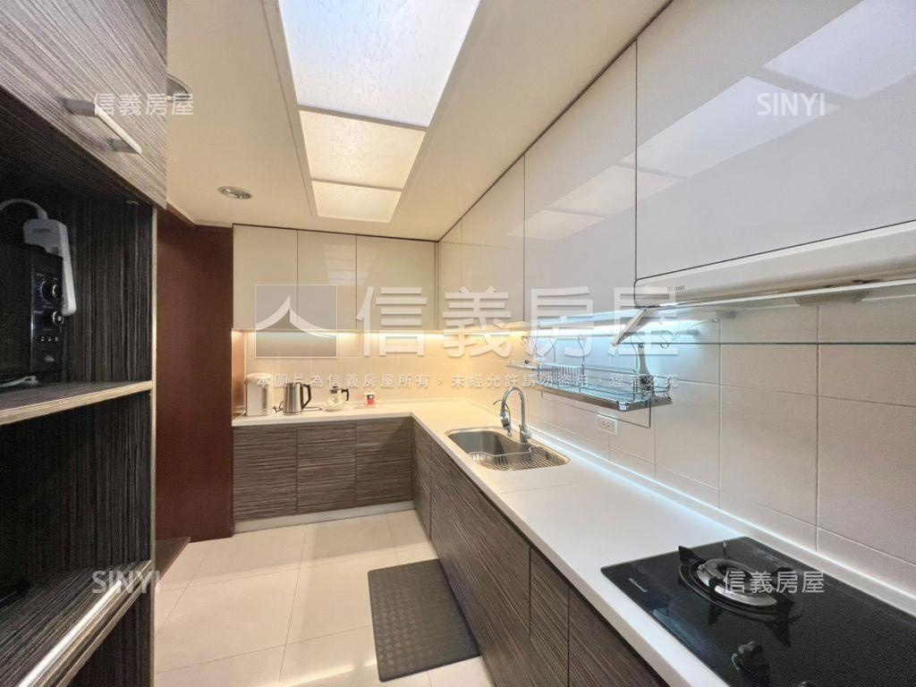 師大附中面公園四房帶車位房屋室內格局與周邊環境