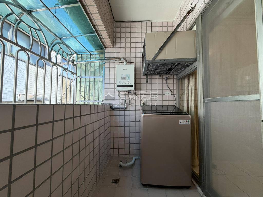 土城捷運旁舒適園景三房房屋室內格局與周邊環境