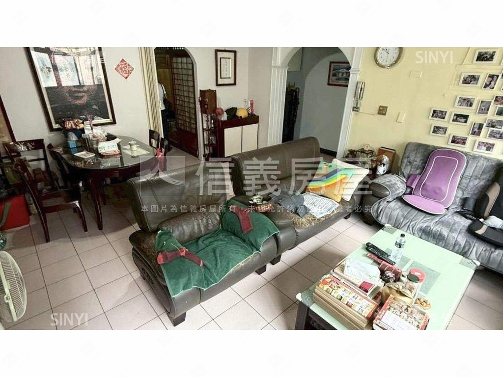 近府中捷運頂樓加蓋美寓房屋室內格局與周邊環境