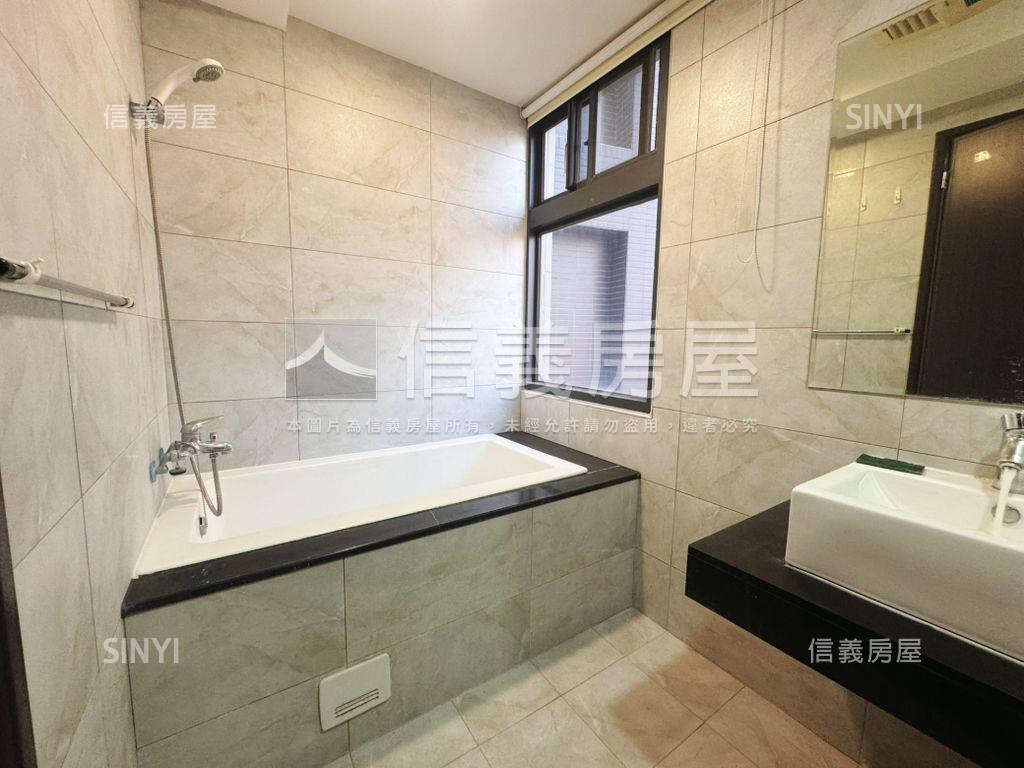 德賢商圈景觀四房平車房屋室內格局與周邊環境