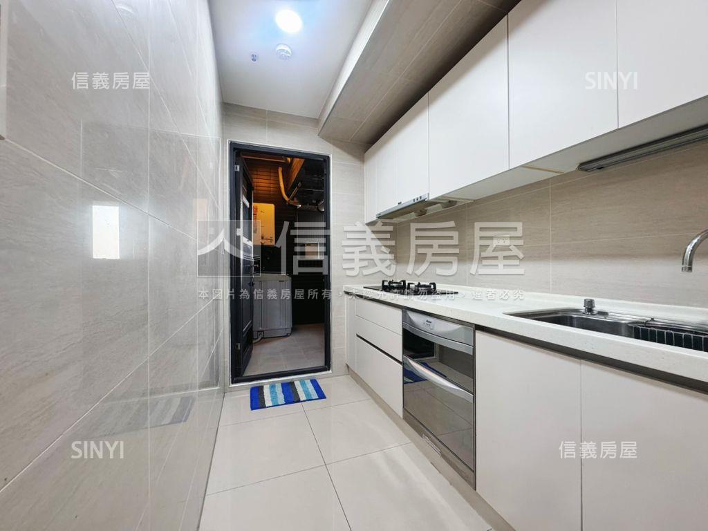 德賢商圈景觀四房平車房屋室內格局與周邊環境