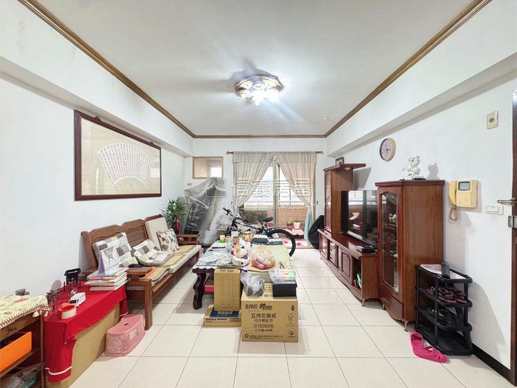 青松市大空間４房平面車位房屋室內格局與周邊環境