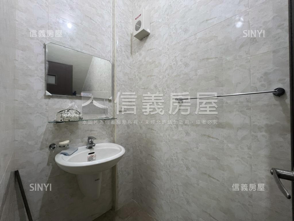 金馬路臨路店墅房屋室內格局與周邊環境