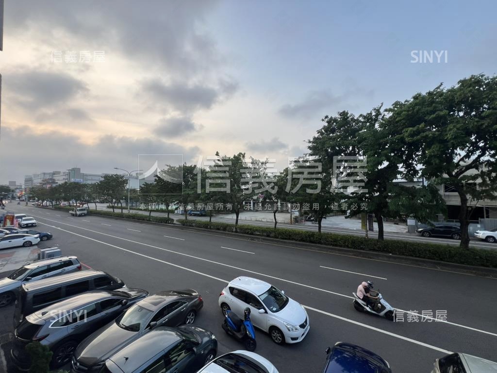 金馬路臨路店墅房屋室內格局與周邊環境