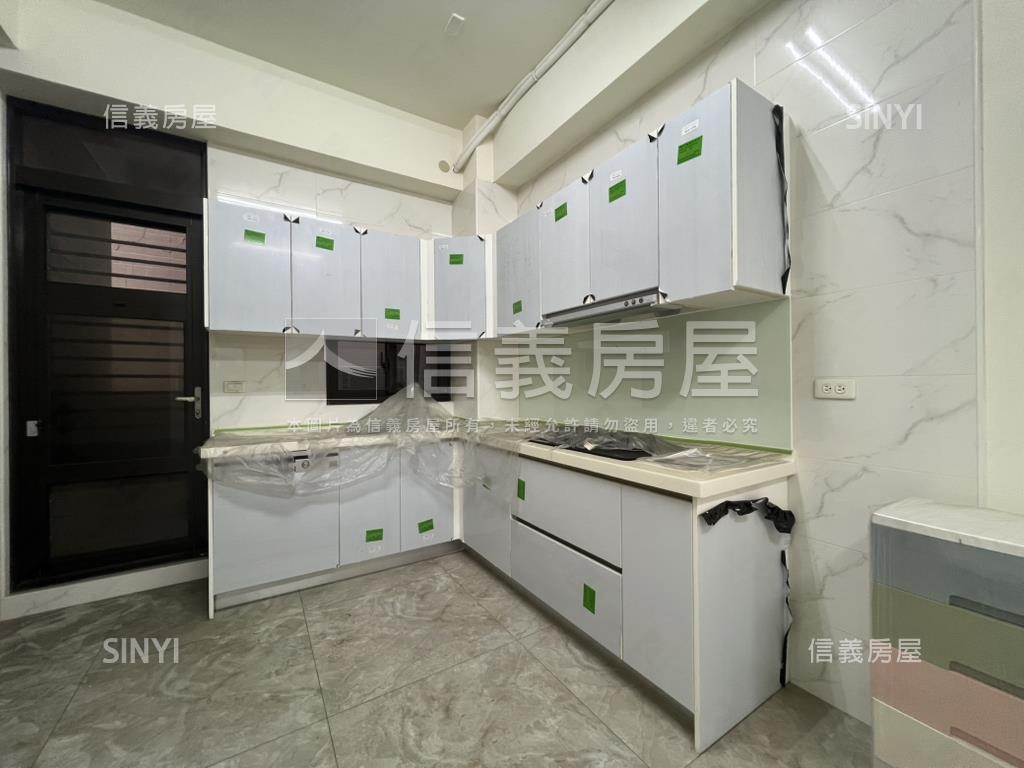 金馬路臨路店墅房屋室內格局與周邊環境