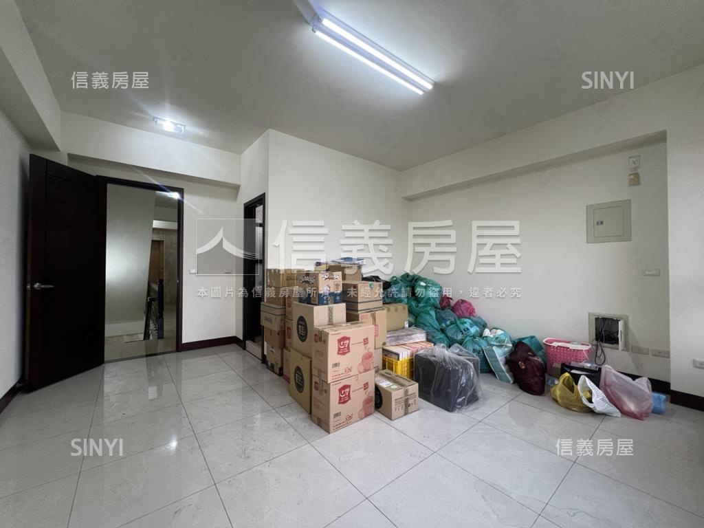 金馬路臨路店墅房屋室內格局與周邊環境