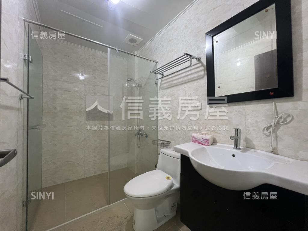 金馬路臨路店墅房屋室內格局與周邊環境