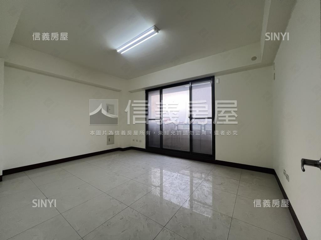 金馬路臨路店墅房屋室內格局與周邊環境