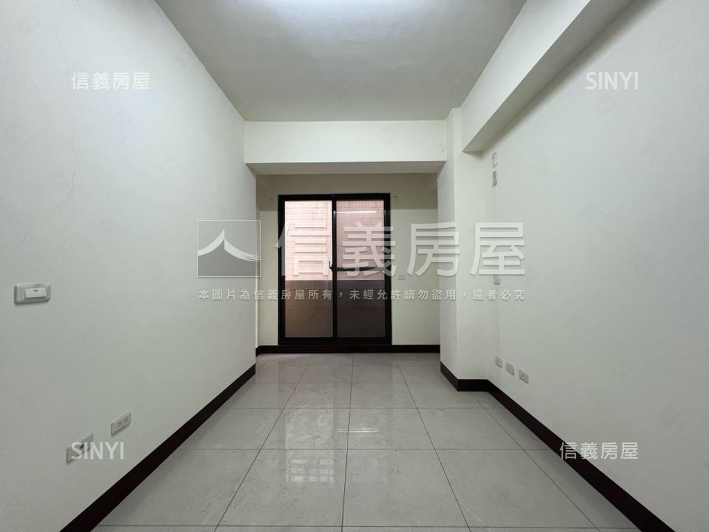 金馬路臨路店墅房屋室內格局與周邊環境