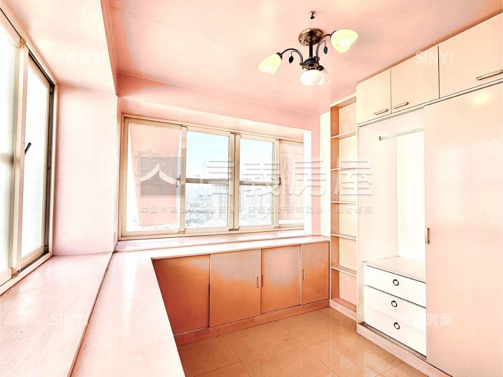 北屯高樓稀有四房平車房屋室內格局與周邊環境