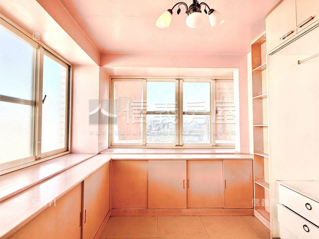 北屯高樓稀有四房平車房屋室內格局與周邊環境