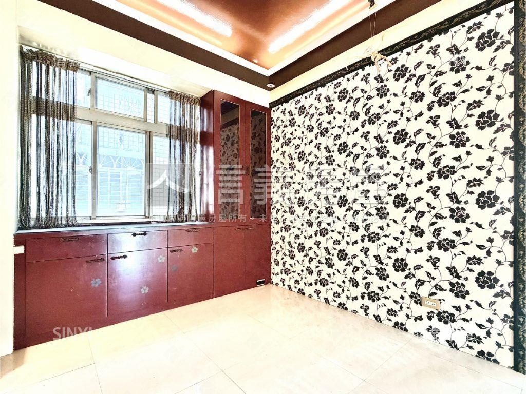 北屯高樓稀有四房平車房屋室內格局與周邊環境