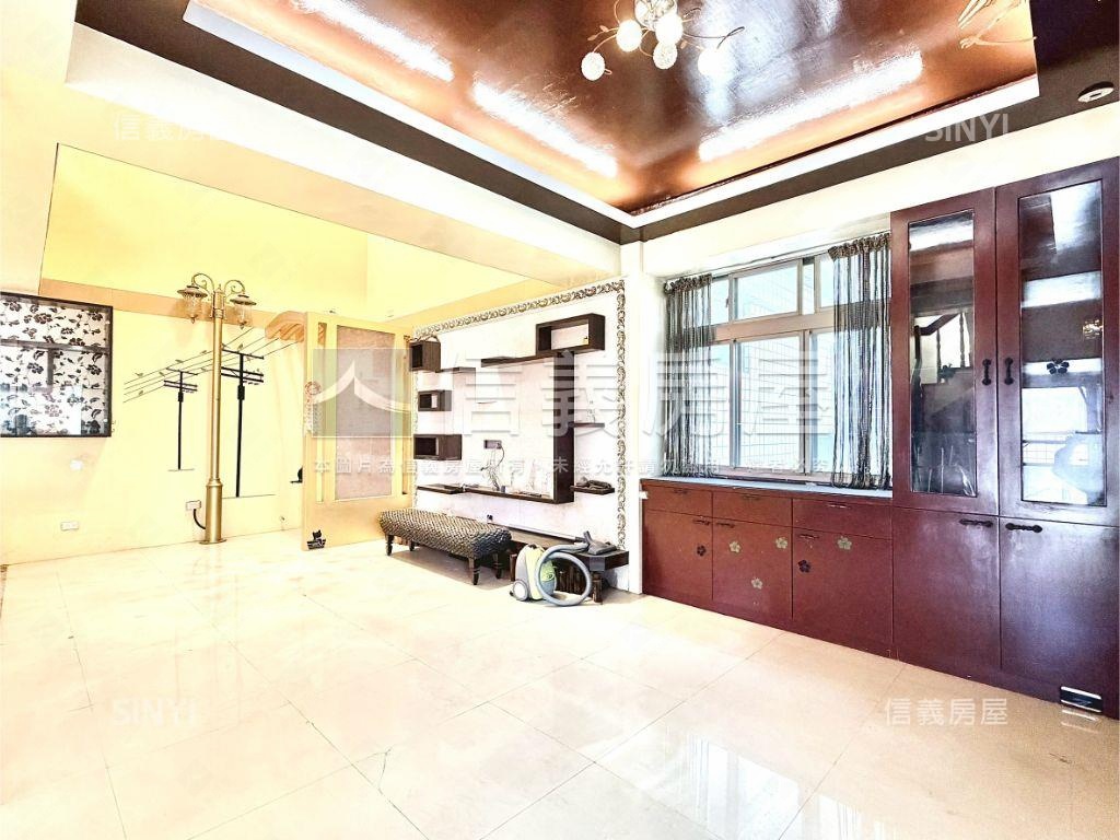 北屯高樓稀有四房平車房屋室內格局與周邊環境