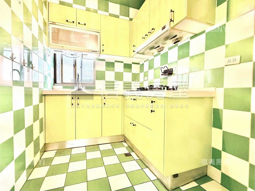 北屯高樓稀有四房平車房屋室內格局與周邊環境