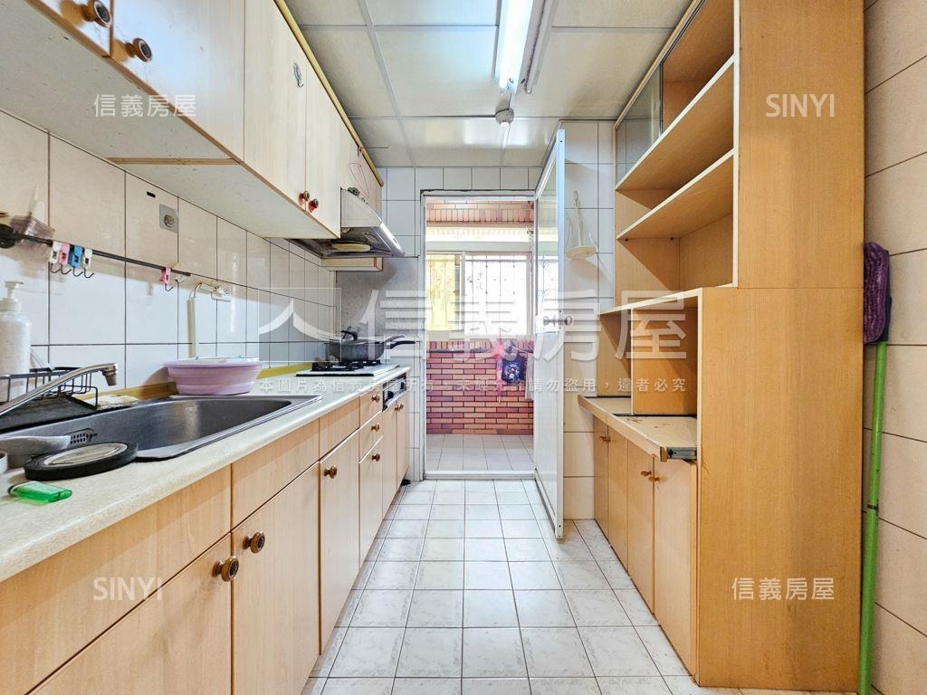 公園麗景４房車位房屋室內格局與周邊環境