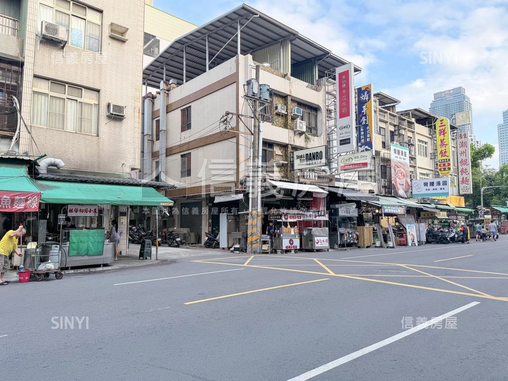 自強夜市旁活巷邊間透天房屋室內格局與周邊環境