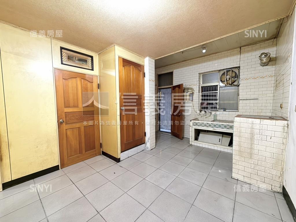 坐北朝南★大湳低總價透天房屋室內格局與周邊環境