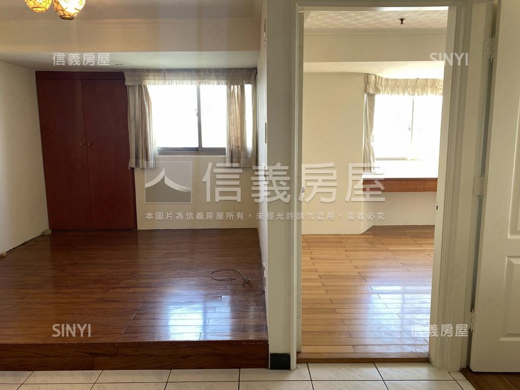近榮總高樓層大坪數平車房屋室內格局與周邊環境