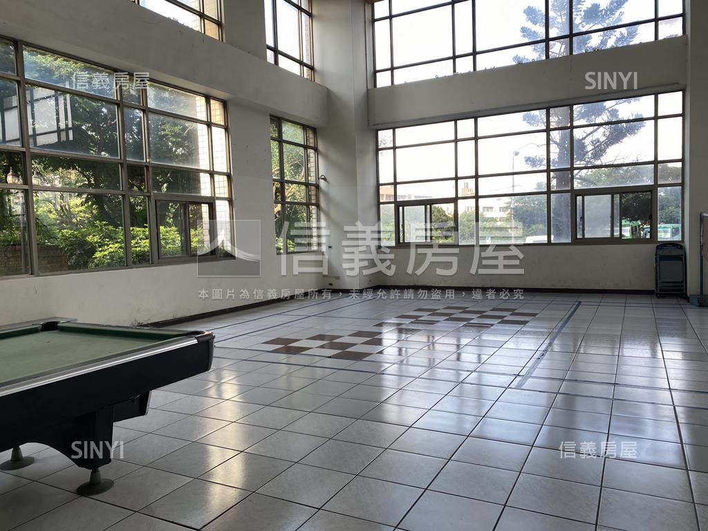 近榮總高樓層大坪數平車房屋室內格局與周邊環境