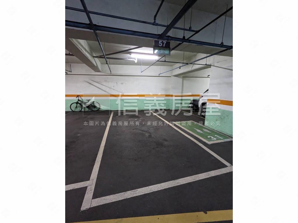 慕夏衛浴開窗套房平面車位房屋室內格局與周邊環境
