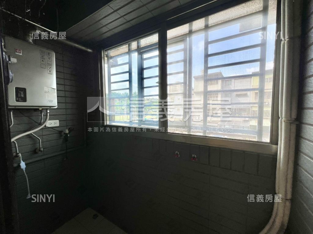 慕夏衛浴開窗套房平面車位房屋室內格局與周邊環境