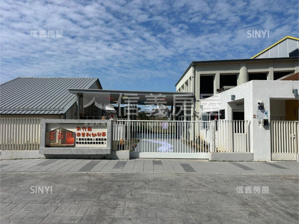 專任王爺壟獨棟庭園新透天房屋室內格局與周邊環境