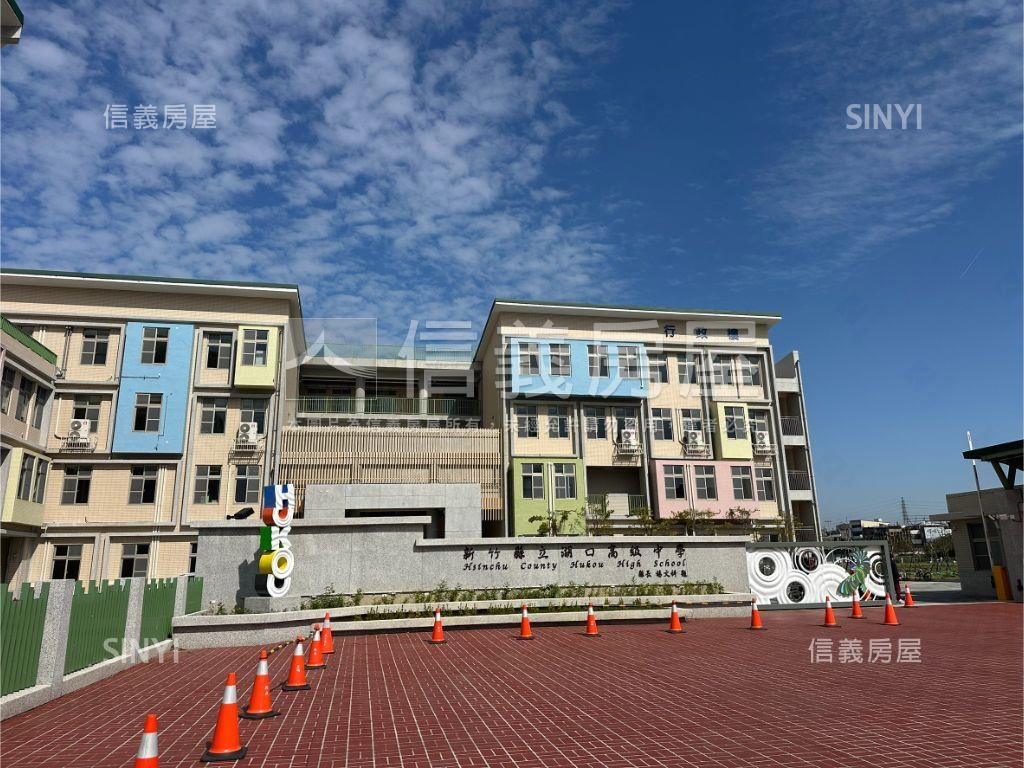 專任王爺壟獨棟庭園透天房屋室內格局與周邊環境