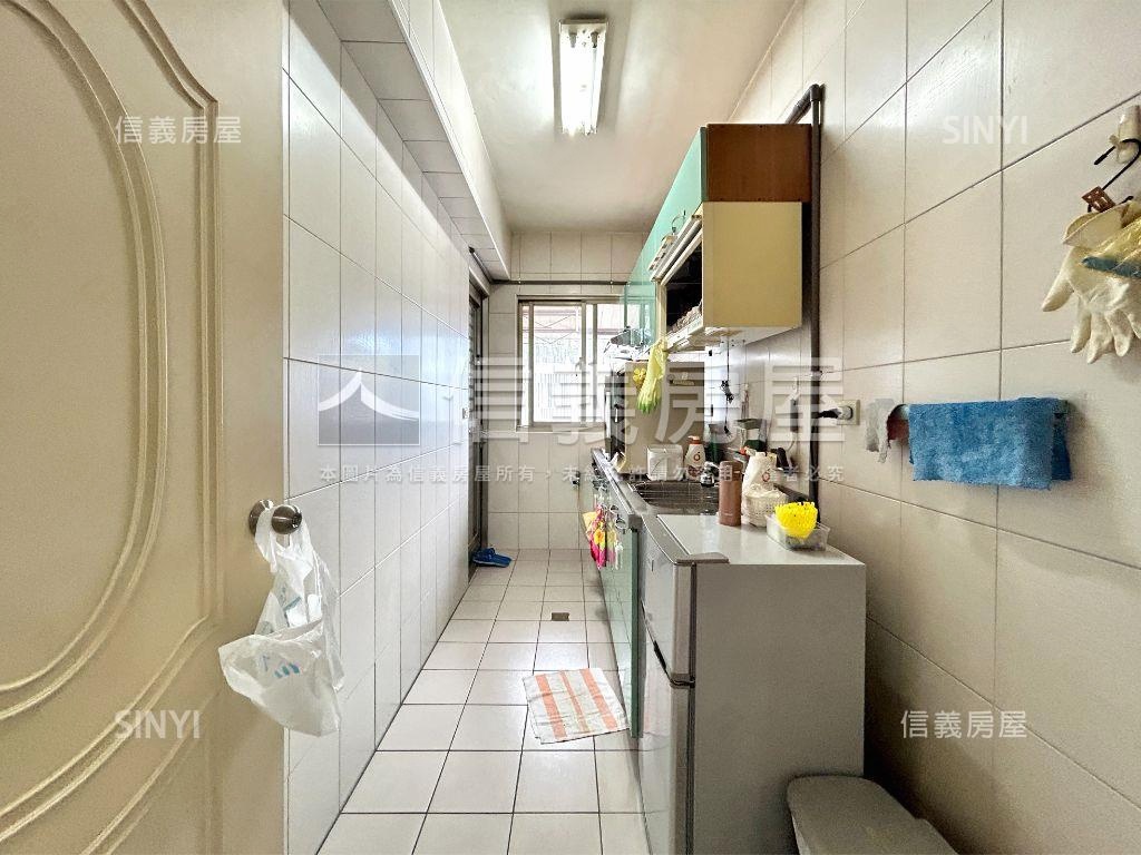 忠孝新生電梯朝南美四房房屋室內格局與周邊環境