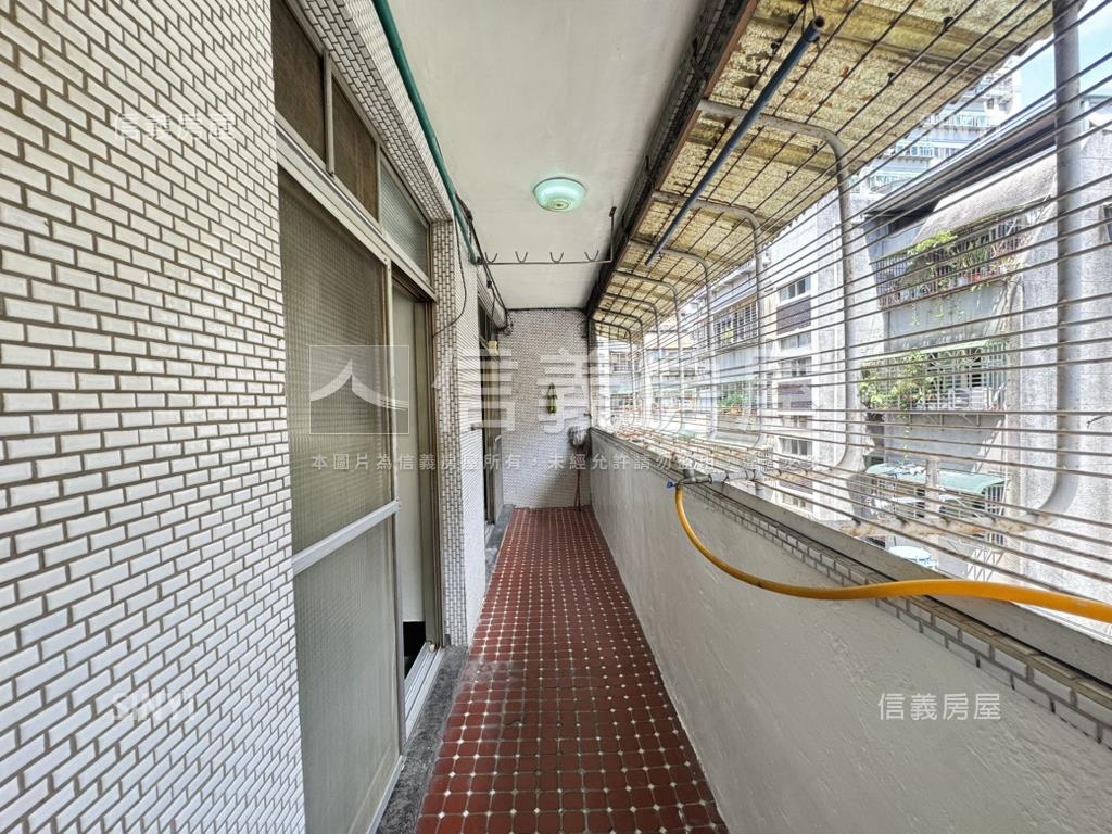 南勢角捷運‧低總美寓房屋室內格局與周邊環境