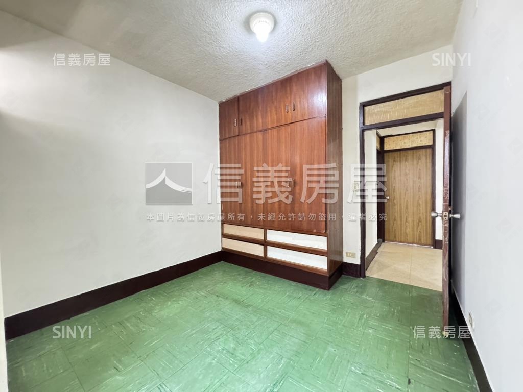 南勢角捷運‧低總美寓房屋室內格局與周邊環境